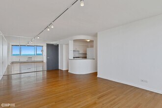 2144 N Lincoln Park W in Chicago, IL - Building Photo - Building Photo