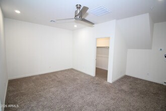 2215 W Harmont Dr in Phoenix, AZ - Building Photo - Building Photo