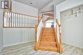 210 Martindale Ln in Lakeshore, ON - Building Photo - Building Photo