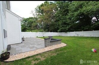 96 Marion Dr in Plainsboro, NJ - Building Photo - Building Photo