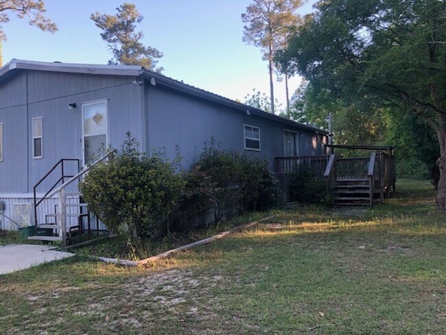 47 Lake Ellen Shores Dr in Crawfordville, FL - Building Photo - Building Photo