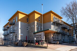1310 Garnier St in Québec, QC - Building Photo