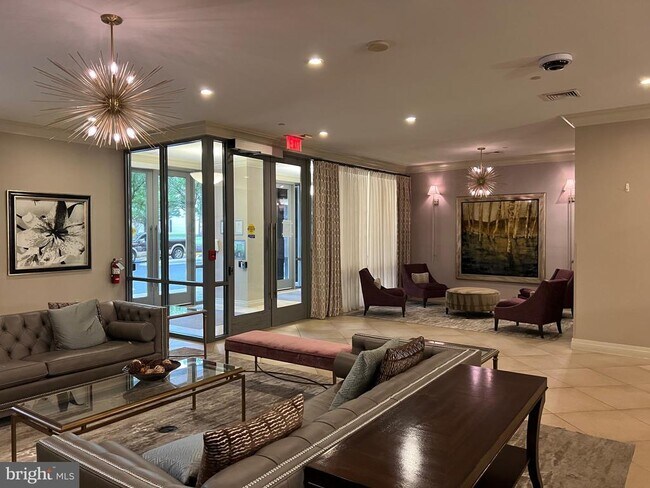 2451 Midtown Ave