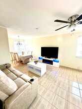 525 9th Ave N in St. Petersburg, FL - Building Photo - Building Photo