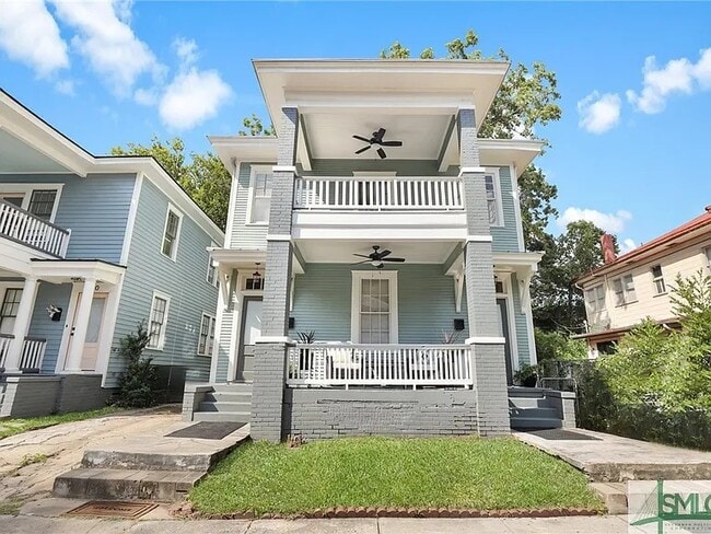 property at 412 E 40th St