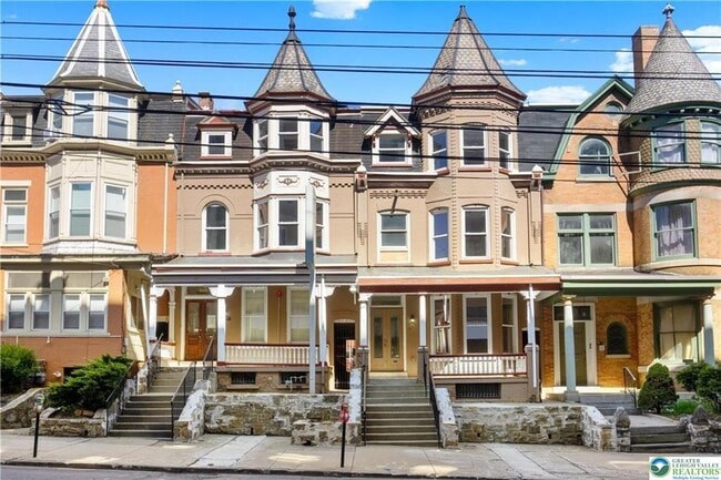 property at 829 Linden St