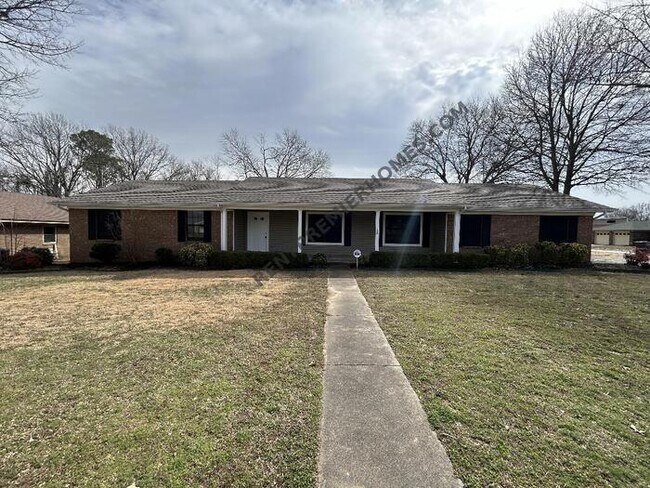 property at 100 Hampton Cove