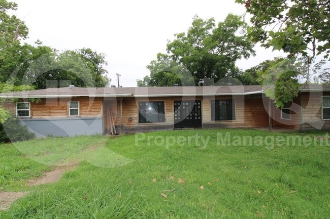 property at 17 MacArthur Dr