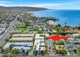 1570 Via Capri, Unit 5 in Laguna Beach, CA - Foto de edificio - Building Photo