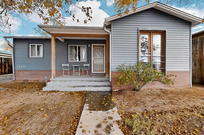1640 Stanford Dr NE in Albuquerque, NM - Building Photo - Building Photo
