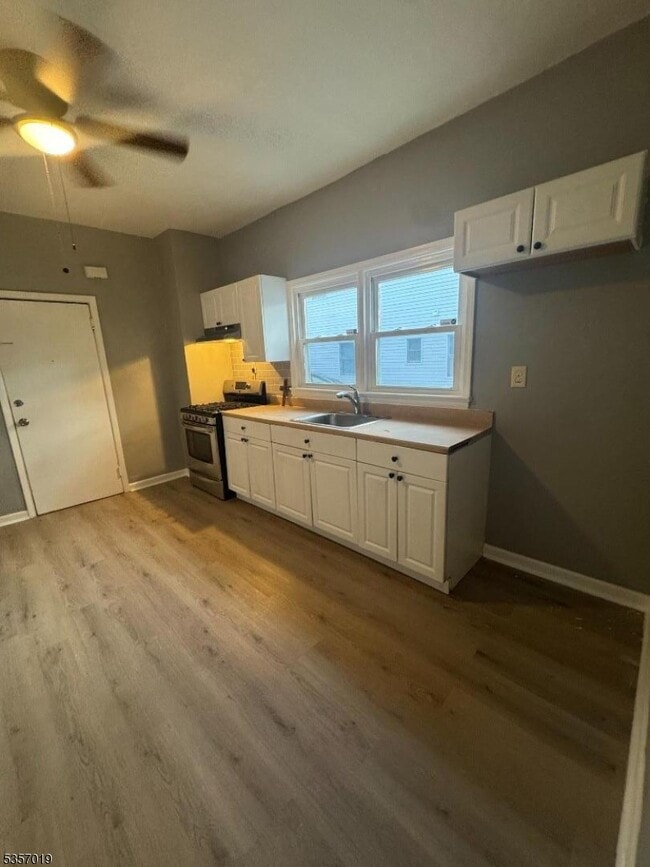 381 Lanza Ave in Garfield, NJ - Building Photo - Building Photo