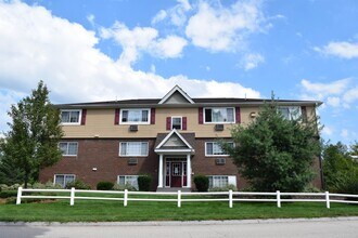 3951 Brown Ave in Manchester, NH - Building Photo - Building Photo