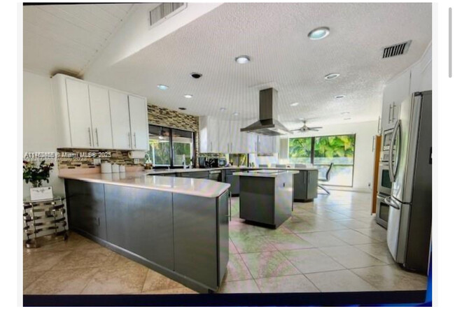 13353 Doubletree Cir in Wellington, FL - Building Photo - Building Photo