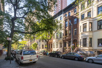 112 W 80th St in New York, NY - Building Photo - Primary Photo