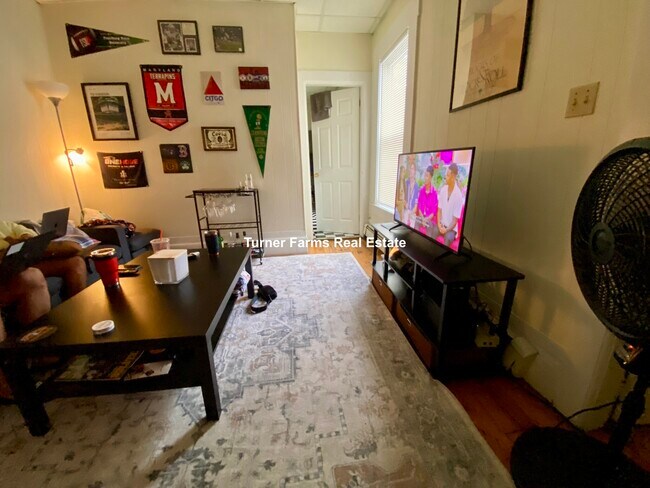 40 Florence St, Unit 2