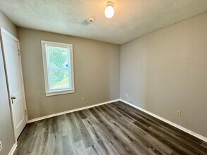 1591 Bauer Blvd in Akron, OH - Building Photo - Building Photo