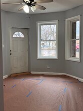 5323 S Damen Ave in Chicago, IL - Building Photo - Building Photo