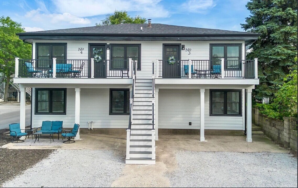118 N Lake Ave in Michigan City, IN - Building Photo