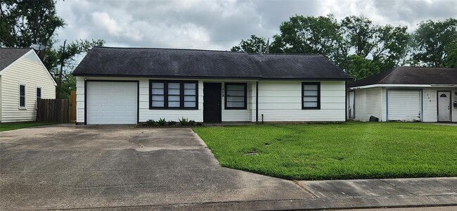 property at 113 Laurel St