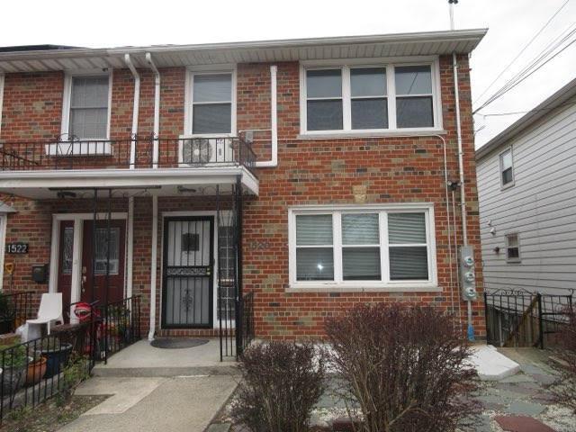 1520 Kennellworth Pl in Bronx, NY - Building Photo