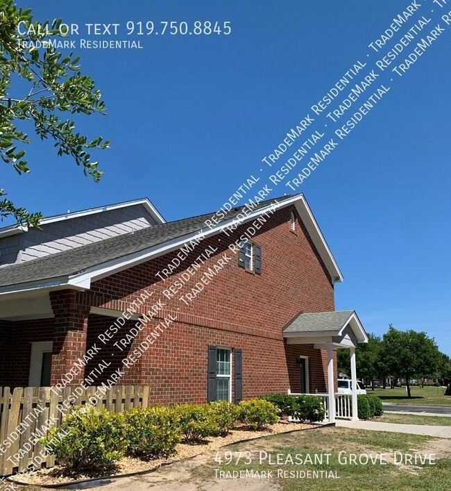 4973 Pleasant Grove Dr in Wilmington, NC - Foto de edificio - Building Photo