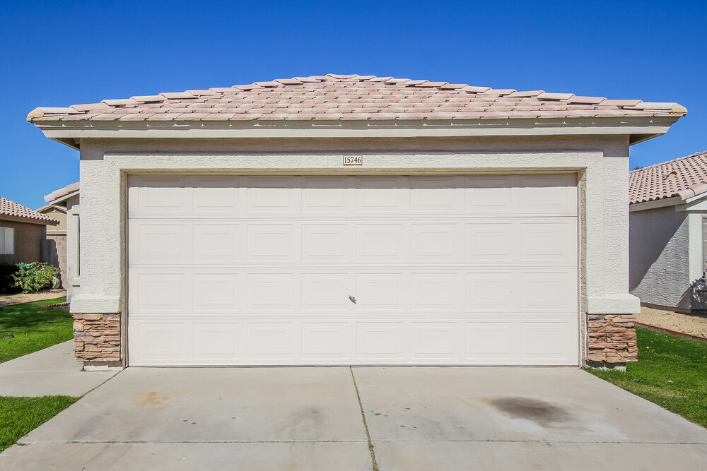 15746 W Young St in Surprise, AZ - Building Photo