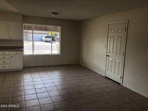 26 E Duke Dr in Tempe, AZ - Building Photo - Building Photo