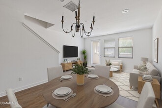 89 Jensen Ct in Thousand Oaks, CA - Building Photo - Building Photo