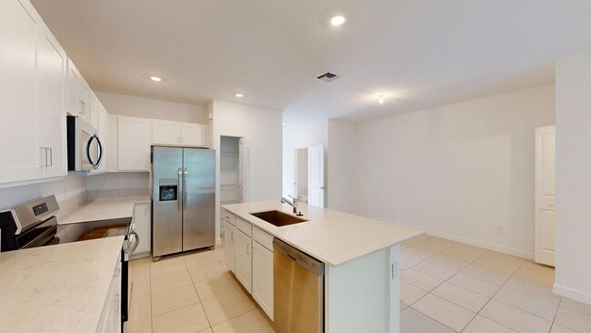 property at 4643 Hollister Ave