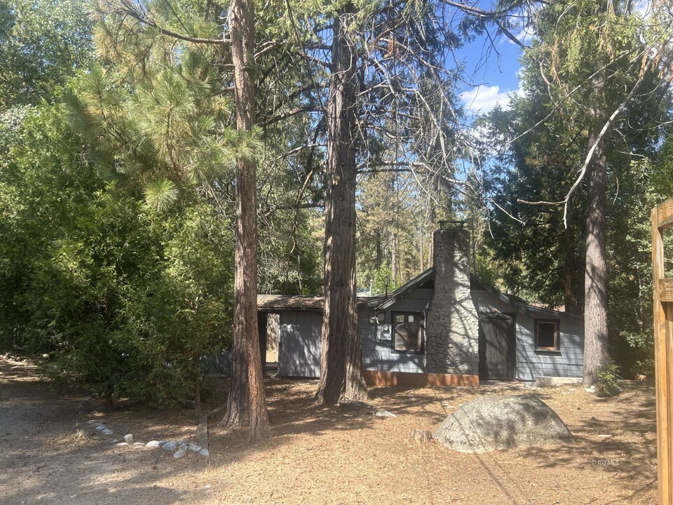 52640 Marian View Dr in Idyllwild, CA - Foto de edificio