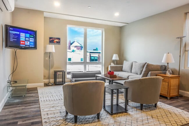 140 Pearl St, Unit SI ID1470146P in Chelsea, MA - Foto de edificio - Building Photo