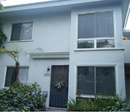 4938-4944 W Point Loma Blvd in San Diego, CA - Building Photo - Building Photo