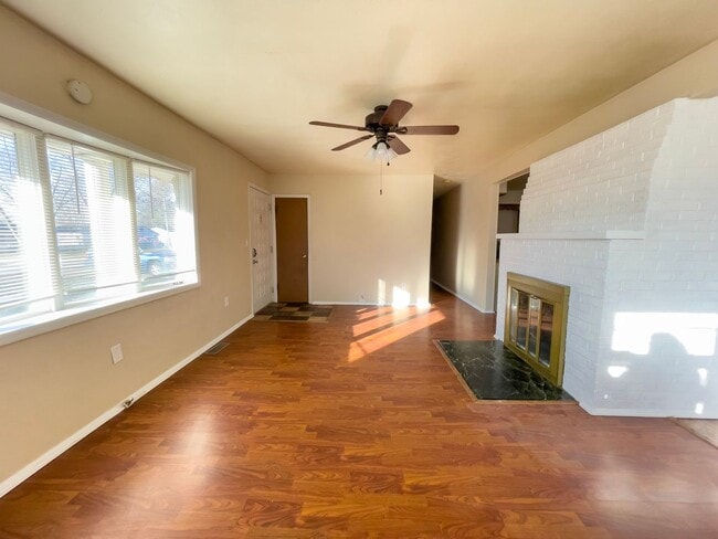 2004 S Hemlock Rd in Muncie, IN - Building Photo - Building Photo