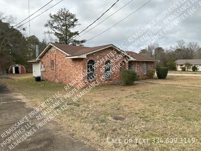 6335 Wares Ferry Rd in Montgomery, AL - Building Photo - Building Photo