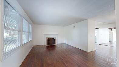 329 Oxford Dr in Savannah, GA - Building Photo - Building Photo