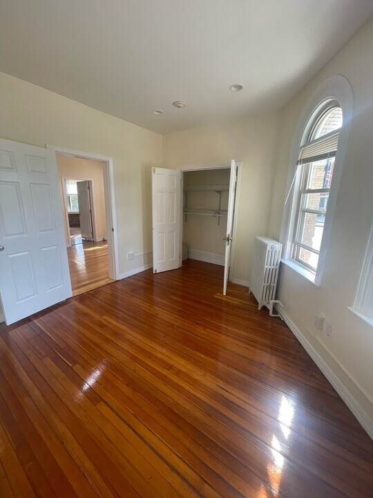 875 Beacon St, Unit 10 in Boston, MA - Building Photo