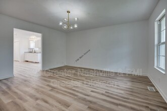 1718 16th Ave N in Nashville, TN - Foto de edificio - Building Photo