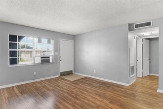 601 State Ave in Holly Hill, FL - Building Photo - Building Photo