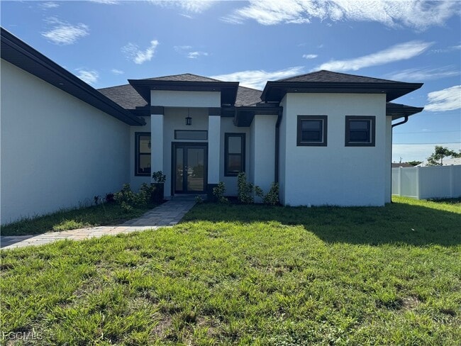 property at 707 NE Juanita Pl
