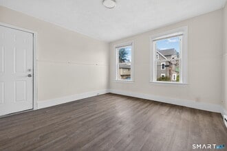 27 Beacon St in Waterbury, CT - Building Photo - Building Photo