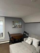 20 Railroad St, Unit 3 in Lancaster, NH - Foto de edificio - Building Photo