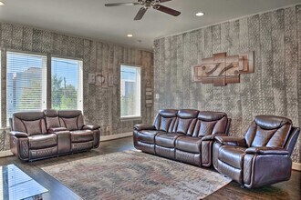 2107 Stuart St in Houston, TX - Building Photo - Building Photo