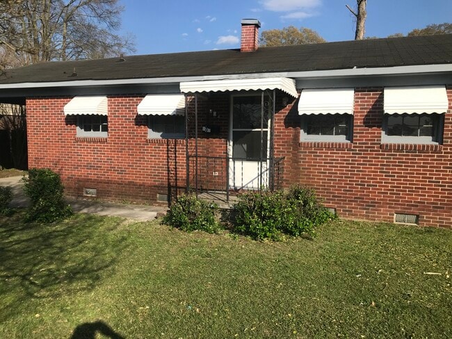 property at 204 N Forbes St