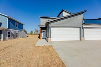 1403 SW Casuarina Dr in Bentonville, AR - Building Photo - Building Photo