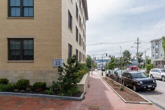 25 High St in Portland, ME - Building Photo - Building Photo