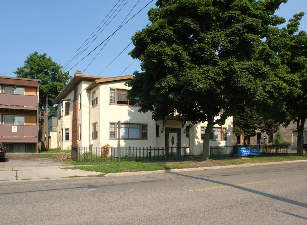 433 N Seymour St in Lansing, MI - Foto de edificio