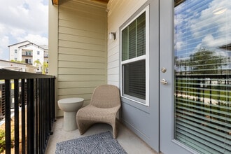 Madison Waterstar in Kissimmee, FL - Building Photo - Building Photo