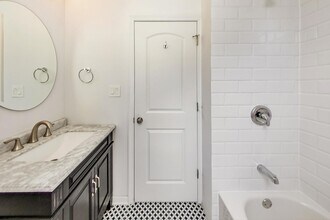 1448 N Washtenaw Ave in Chicago, IL - Building Photo - Building Photo
