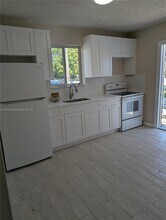 1908 NW 17th St in Miami, FL - Building Photo - Building Photo