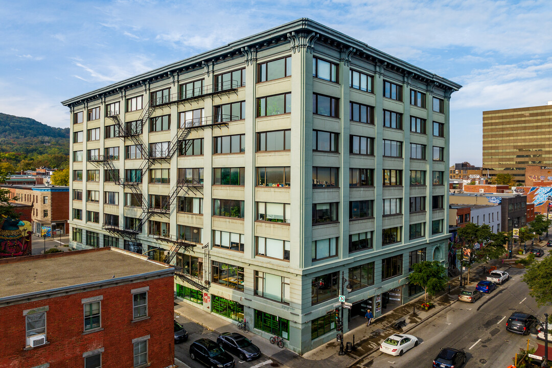 Le Breman in Montréal, QC - Building Photo